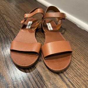 Steve Madden Donddi Flat Sandals